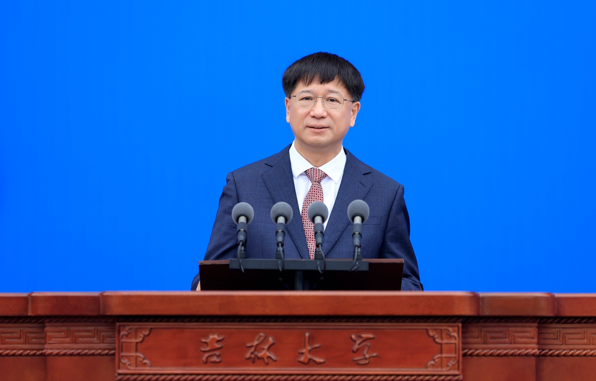 适应转变，不断超越——校长张希在776net必赢官网2025年新生开学典礼上的讲话